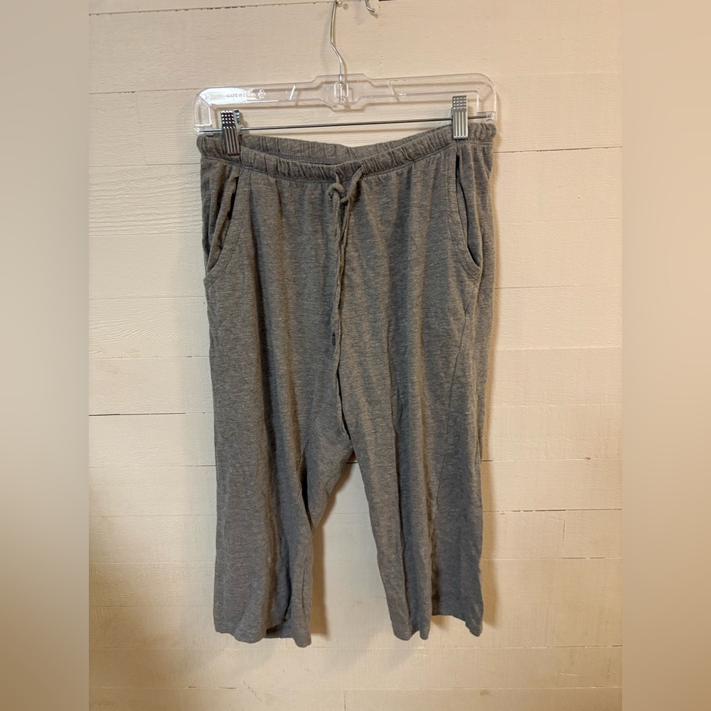 Sexy Basics Gray Cotton Capri Lounge Pants Size S